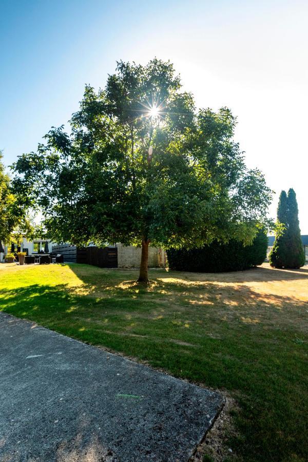 La Jalousie Hotel Saint-Aignan-de-Cramesnil Eksteriør billede